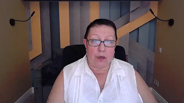 BarbaraTurners online show from 10, 11, 2025