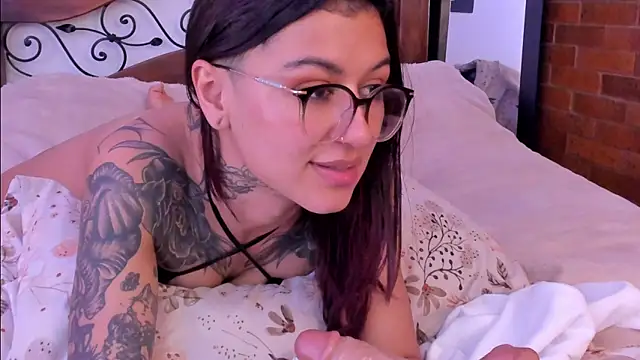 noemi foxxx online show from 22, 3, 2025