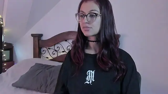 noemi foxxx online show from 12, 9, 2025