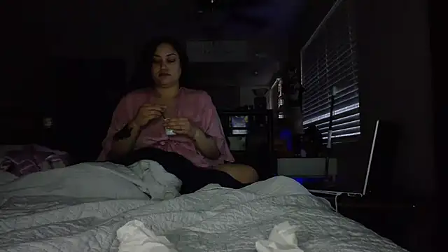 honeeyyy pot online show from 11, 10, 2025