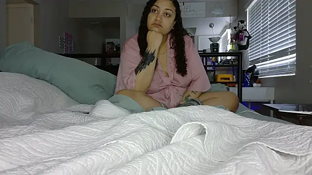 honeeyyy pot online show from 6, 10, 2025