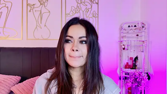 summer holiday online show from 10, 9, 2025