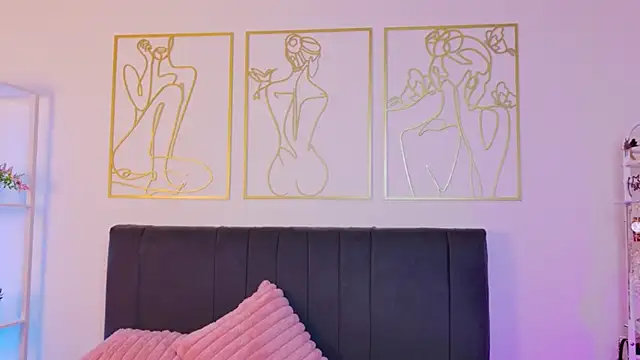 summer holiday online show from 6, 10, 2025