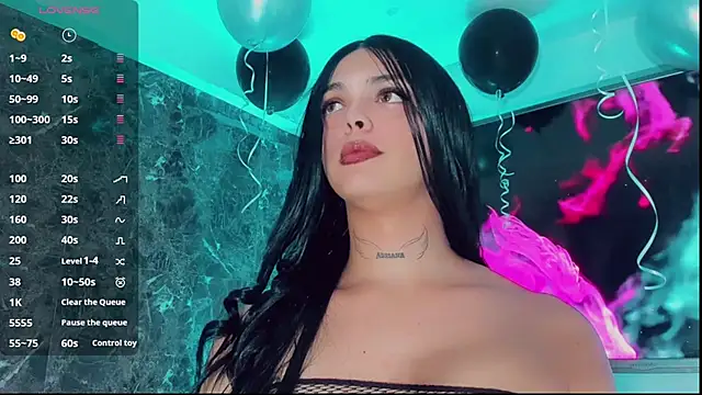 Emmaa Saenz  online show from 15, 9, 2025