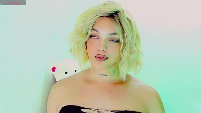 Emmaa Saenz  online show from 22, 3, 2026