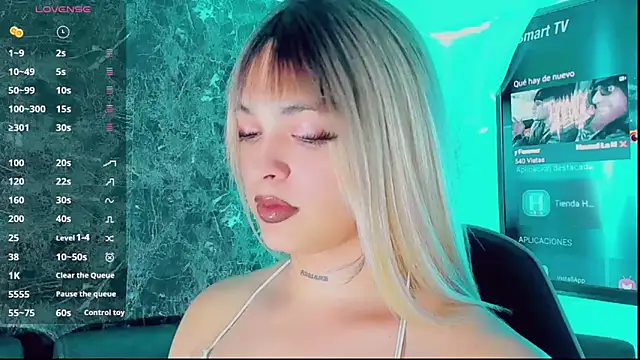 Emmaa Saenz  online show from 21, 12, 2025