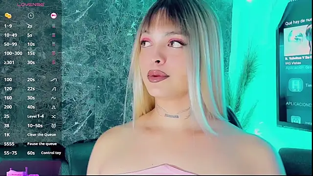 Emmaa Saenz  online show from 16, 12, 2025