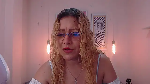 Snapshot of Veronica_escobar_ chatting on 25, 1, 2025 Veronica escobar online show from 25, 1, 2025