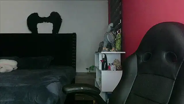 charlotedoll online show from 14, 11, 2025