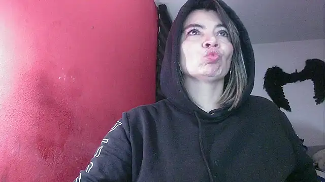 charlotedoll online show from 8, 5, 2026