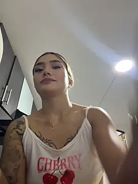 Snapshot of Arianavillada chatting on 12, 6, 2026 Arianavillada online show from 12, 6, 2026