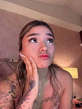 Snapshot of Arianavillada chatting on 1, 7, 2026 Arianavillada online show from 1, 7, 2026