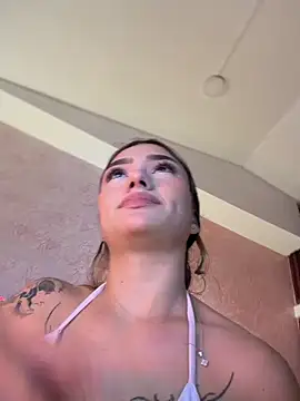 Snapshot of Arianavillada chatting on 10, 6, 2026 Arianavillada online show from 10, 6, 2026