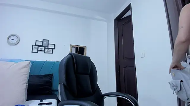 kamila lopez online show from 14, 10, 2025