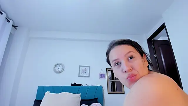 kamila lopez online show from 20, 5, 2026
