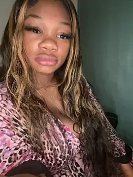 CharismaaBanx online show from 7, 12, 2024