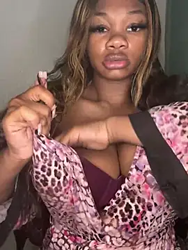 CharismaaBanx online show from 7, 12, 2024