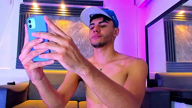 Snapshot of liam_genner_ chatting on 14, 11, 2025 liam genner online show from 14, 11, 2025