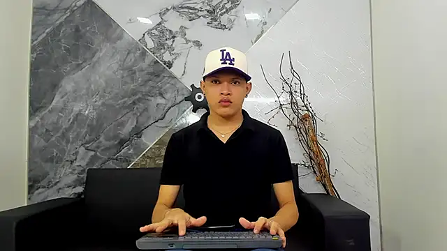 Snapshot of liam_genner_ chatting on 5, 3, 2025 liam genner online show from 5, 3, 2025