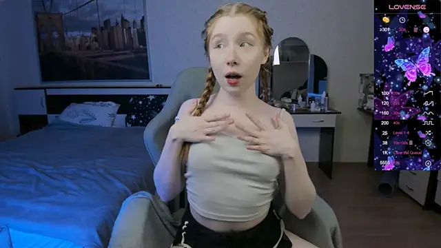 CallMeEffy1 online show from 25, 4, 2026