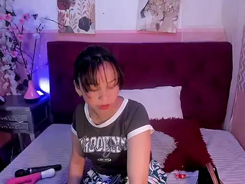 candysmitxxx online show from 15, 12, 2025