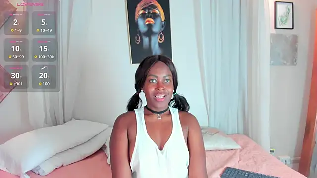 Kenia Montez online show from 5, 2, 2025