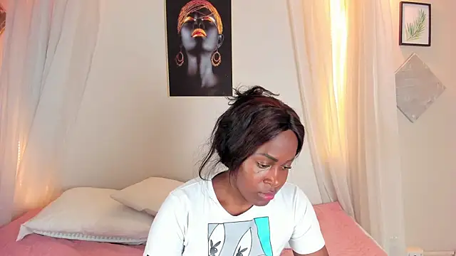 Kenia Montez online show from 18, 1, 2025