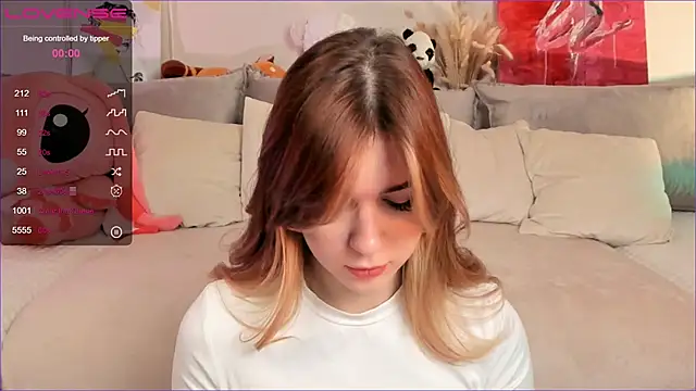 Frau Lina online show from 4, 11, 2025