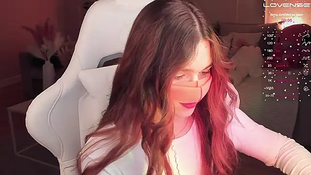 Frau Lina online show from 13, 12, 2024