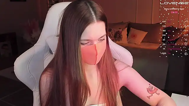 Frau Lina online show from 6, 2, 2025