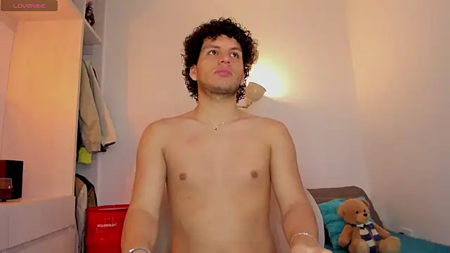 Curlblue online show from 15, 11, 2025