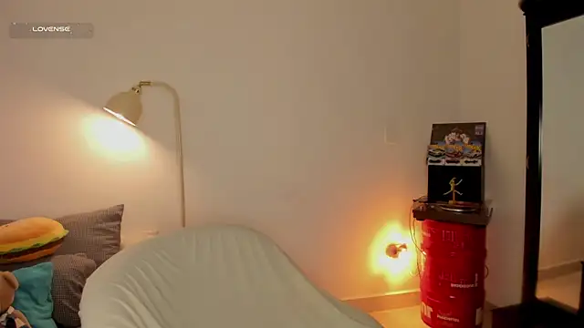 Snapshot of Curlblue chatting on 19, 1, 2026 Curlblue online show from 19, 1, 2026