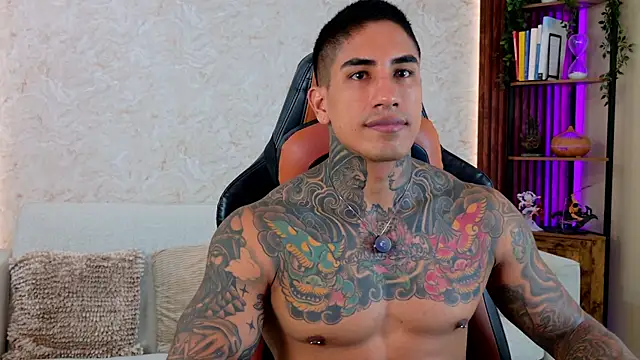 Snapshot of AdanReilly chatting on 9, 5, 2026 AdanReilly online show from 9, 5, 2026