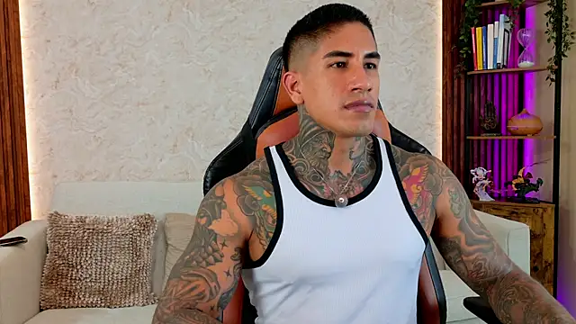 Snapshot of AdanReilly chatting on 1, 6, 2026 AdanReilly online show from 1, 6, 2026