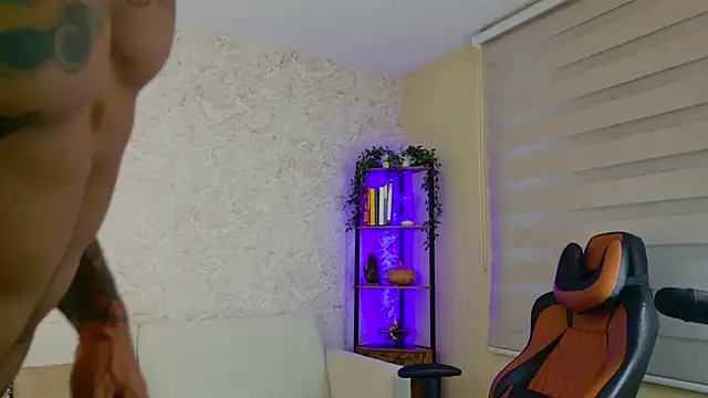 AdanReilly online show from 19, 2, 2025