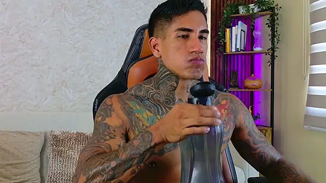 AdanReilly online show from 17, 9, 2025