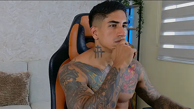 AdanReilly online show from 19, 12, 2024