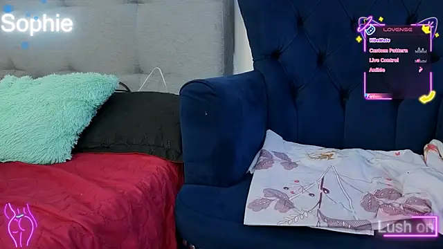 Snapshot of Sophiehuntress chatting on 30, 9, 2025 Sophiehuntress online show from 30, 9, 2025