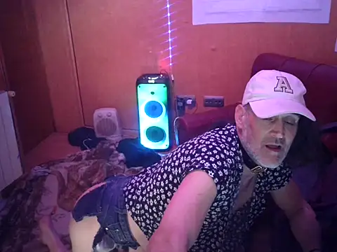 Lia Y PatrickX online show from 26, 11, 2025