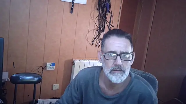 Lia Y PatrickX online show from 8, 4, 2026