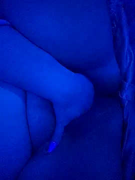 Snapshot of CurvySquirter69 chatting on 23, 2, 2026 CurvySquirter69 online show from 23, 2, 2026