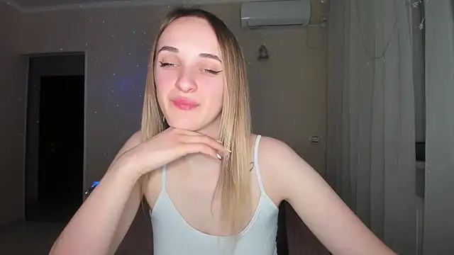 Snapshot of RouseReed chatting on 11, 3, 2026 RouseReed online show from 11, 3, 2026