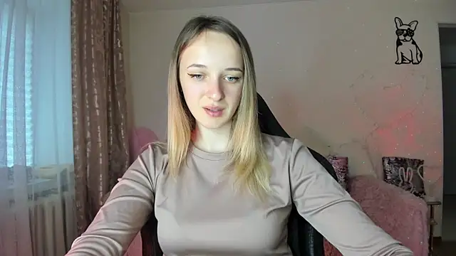 Snapshot of RouseReed chatting on 12, 5, 2026 RouseReed online show from 12, 5, 2026