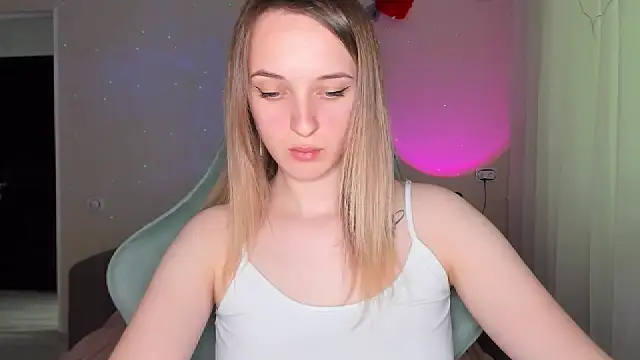 Snapshot of RouseReed chatting on 3, 4, 2026 RouseReed online show from 3, 4, 2026