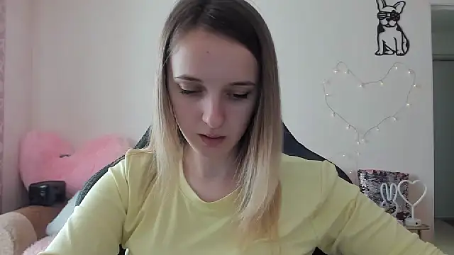 Snapshot of RouseReed chatting on 5, 3, 2026 RouseReed online show from 5, 3, 2026