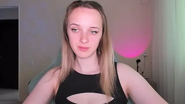 Snapshot of RouseReed chatting on 23, 4, 2026 RouseReed online show from 23, 4, 2026