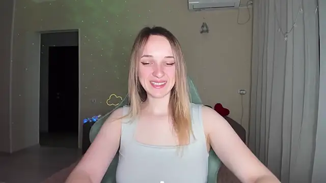 Snapshot of RouseReed chatting on 18, 3, 2026 RouseReed online show from 18, 3, 2026