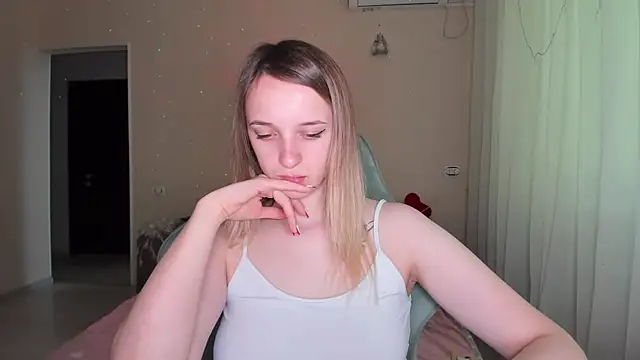 Snapshot of RouseReed chatting on 21, 3, 2026 RouseReed online show from 21, 3, 2026