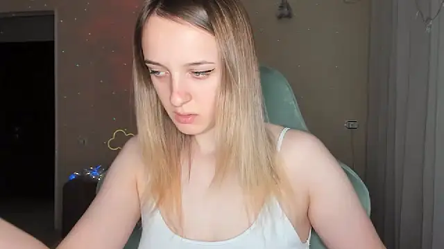 Snapshot of RouseReed chatting on 19, 3, 2026 RouseReed online show from 19, 3, 2026