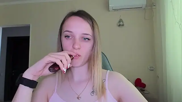 Snapshot of RouseReed chatting on 28, 3, 2026 RouseReed online show from 28, 3, 2026